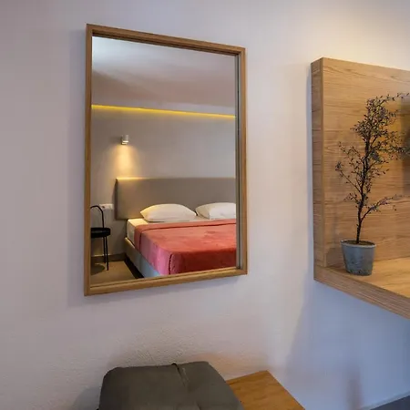 Comfort Zefyros Aparthotel Néoi Póroi