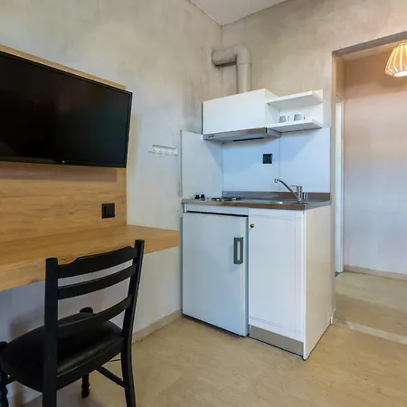 Bemyguest Comfort Zefyros Neoi Poroi
