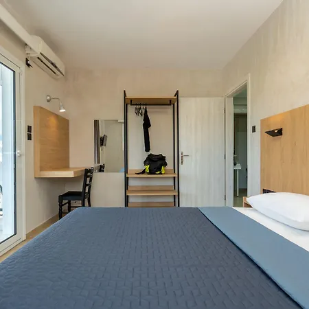 Comfort Zefyros Aparthotel Néoi Póroi