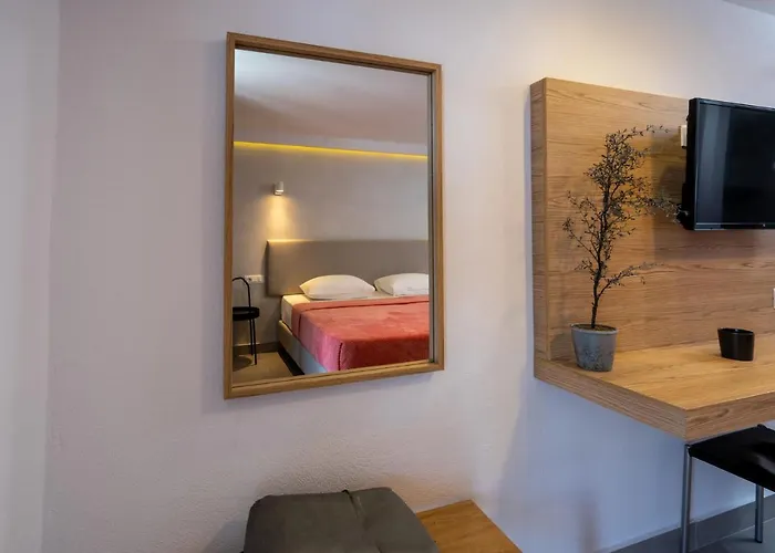 Comfort Zefyros Aparthotel Néoi Póroi