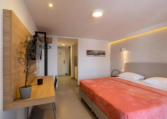 Comfort Zefyros Aparthotel Néoi Póroi